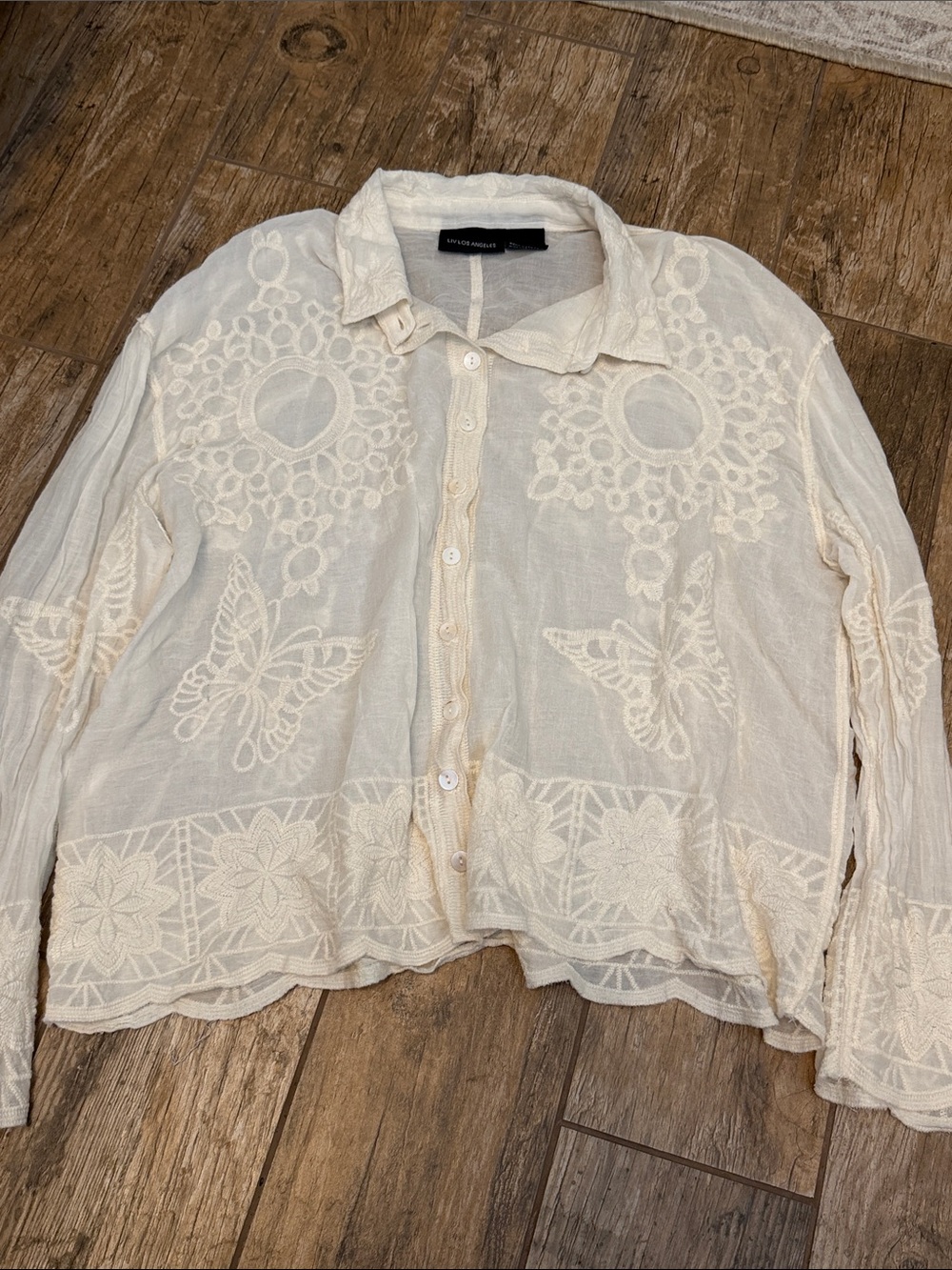 Liv los angeles sheer white embroidered butterfly button-up blouse long sleeve m